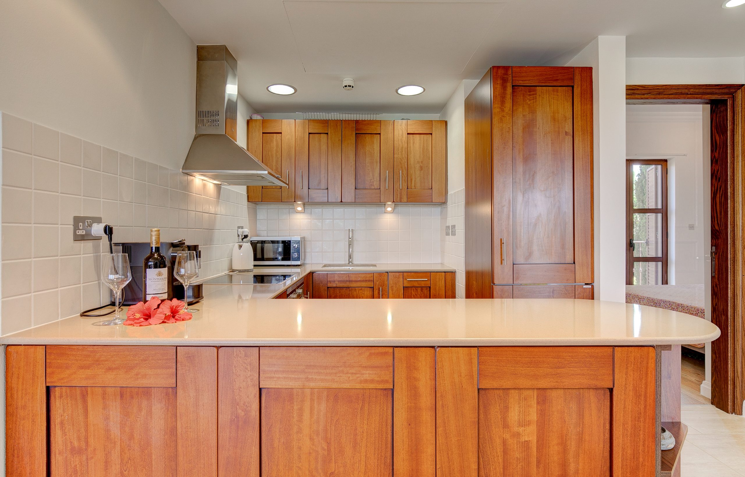10.KitchenFrontOn