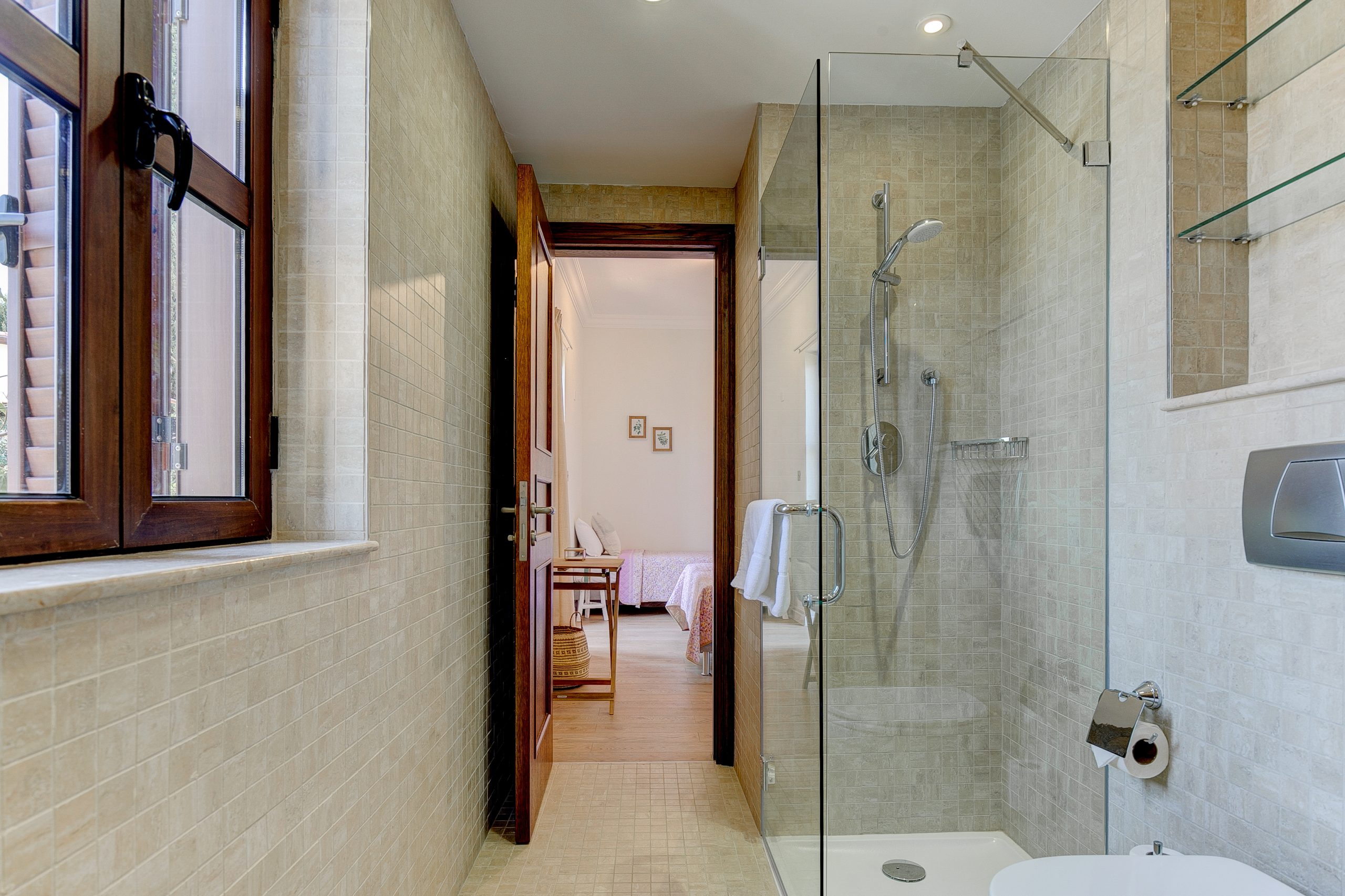 22.GuestBathroom2